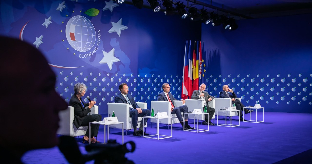 Panel "Kształtując nowy porządek świata" na XXXII Forum Ekonomicznym w Karpaczu /Ireneusz Rek /INTERIA.PL