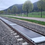 eksperyment Panele słoneczne między torami. Kolej może zacząć produkować energię