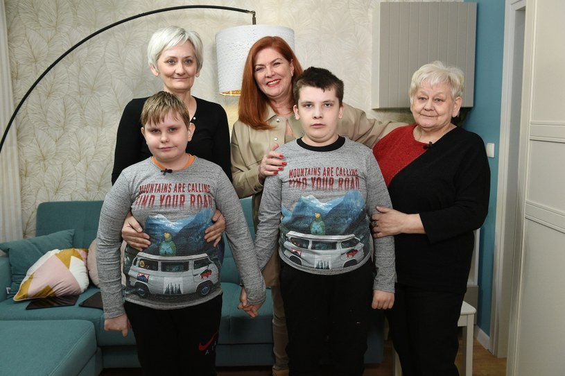 Pani Agata z synami pojawi się w programie "Nasz Nowy Dom" /Polsat