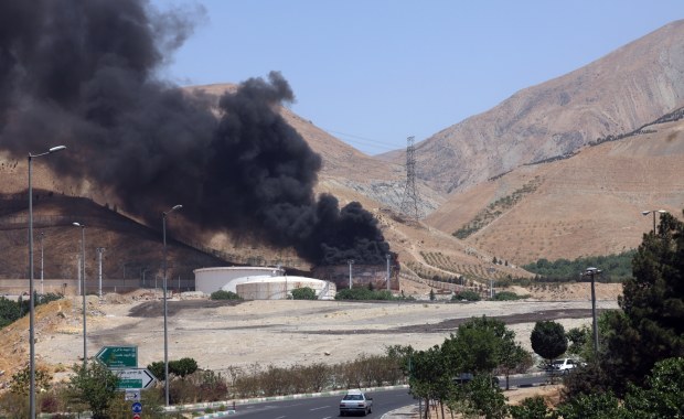 Panika w Teheranie. Mieszkańcy nie mają się gdzie schronić [ZAPIS RELACJI]