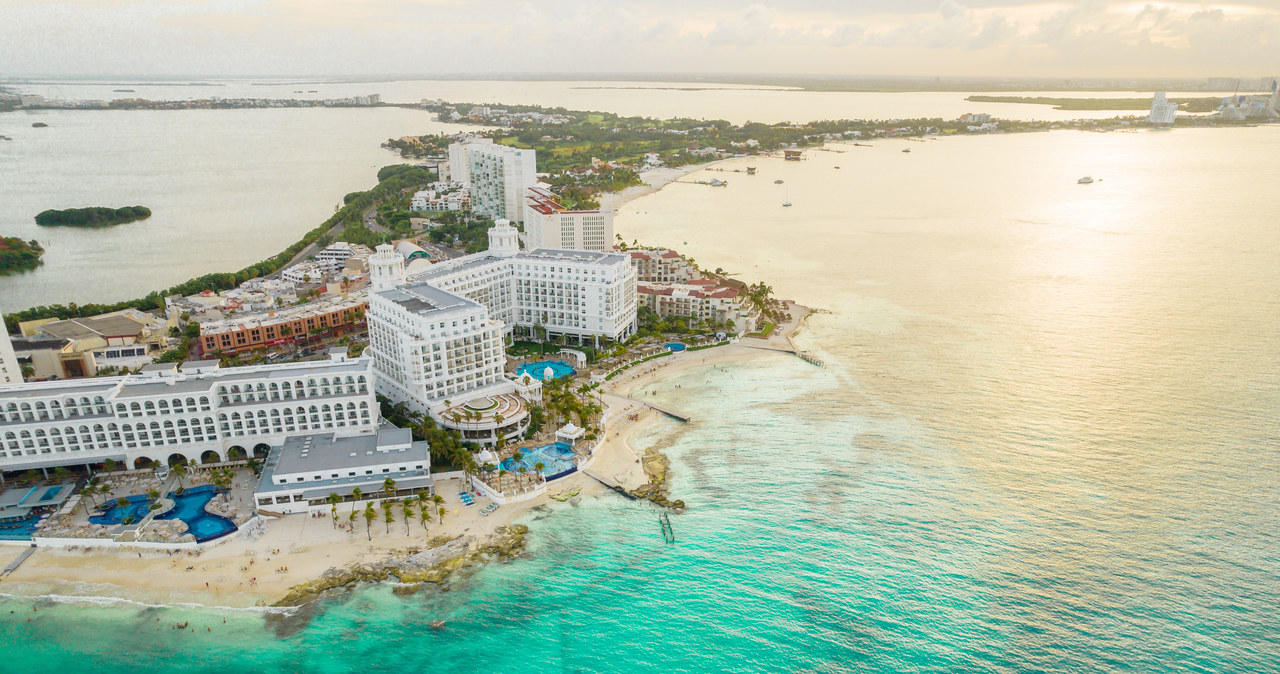 Panorama Cancún, jednego z najbardziej słonecznych miejsc na świecie /123RF/PICSEL /Pixel