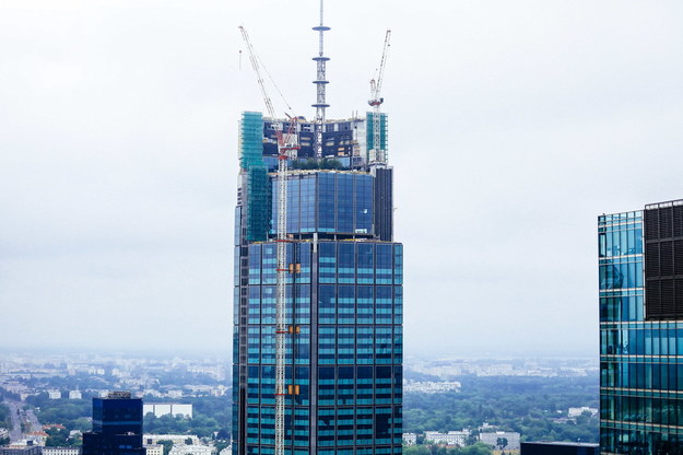 Panorama miasta. Varso Tower w stolicy /Albert Zawada /PAP