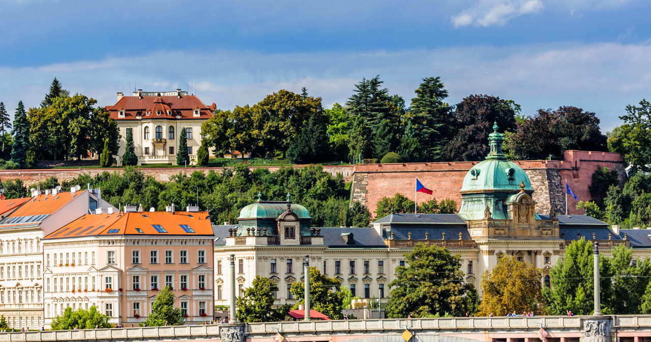 Panorama Pragi /MARIUSZ PRUSACZYK /123RF/PICSEL