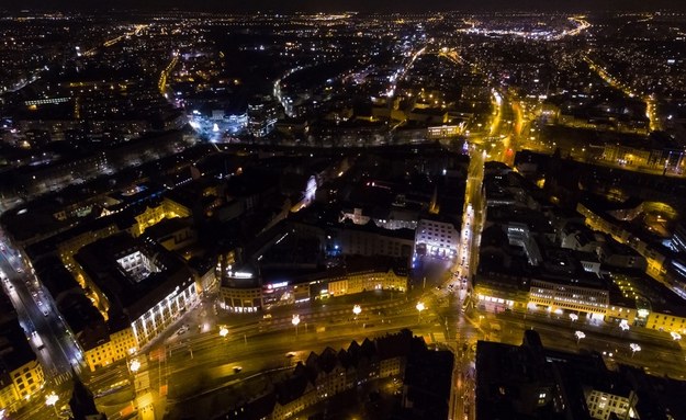 Panorama Wrocławia w nocy /Shutterstock