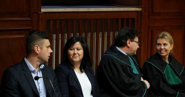 Państwo Dziubakowie na piątkowej rozprawie. Fot. Piotr Molecki /Agencja SE/East News