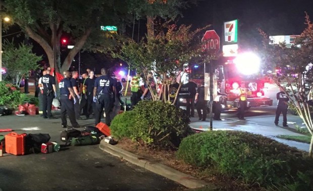 Państwo Islamskie wzięło odpowiedzialność za masakrę w klubie dla gejów. Zginęło tam 50 osób