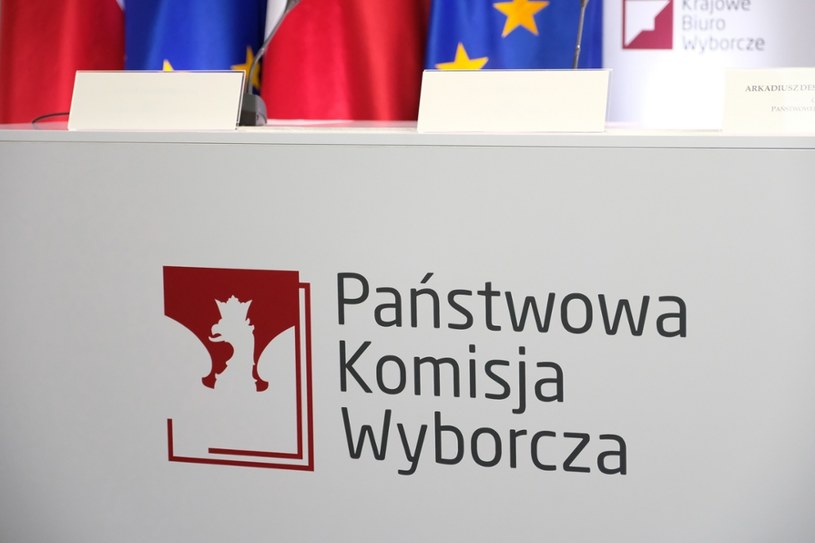 Państwowa Komisja Wyborcza nie ma zastrzeżeń co do daty 13 października jako terminu wyborów parlamentarnych /Mateusz Grochocki/East News /East News