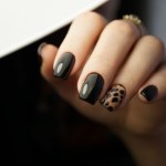 jesień Panterka powraca w trendach w manicure na jesień 2026. W takim połączeniu wyglądają najlepiej