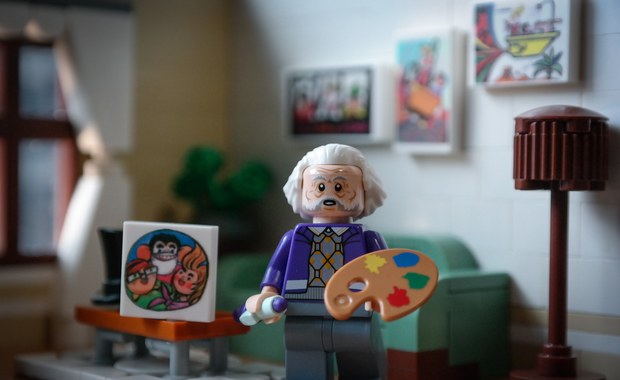 Papcio Chmiel z klocków LEGO na 100. urodziny