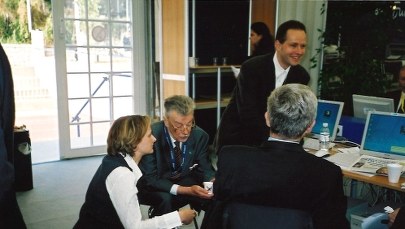 Papierosy, szprotki, zepsuty automat. Kulisy negocjacji wejścia Polski do UE