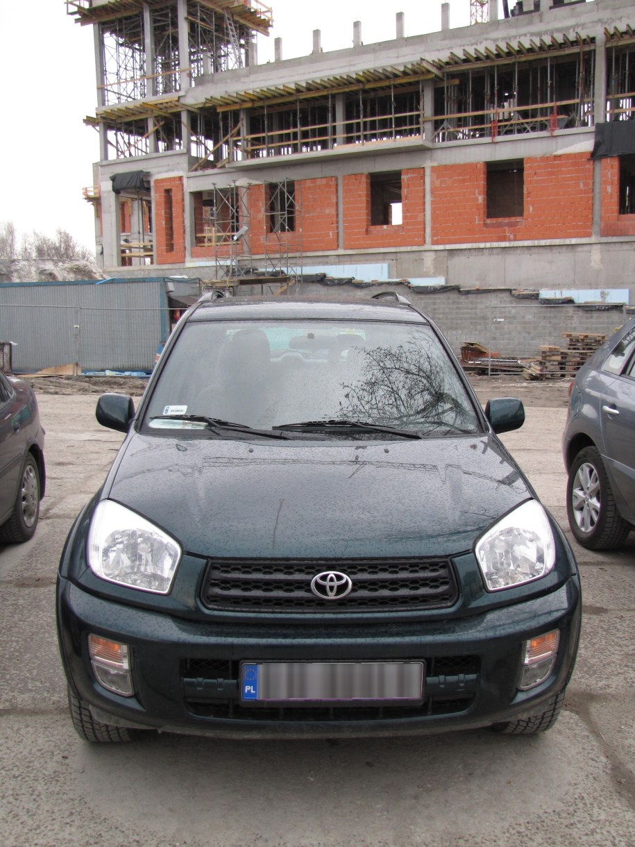 Papieska Toyota na terenie budowy Centrum Jana Pawła II w Krakowie.