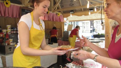 Papież apeluje: Nie wyrzucajcie jedzenia