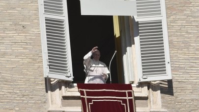 Papież do migrantów: Nie pozwólcie sobie ukraść nadziei i radości