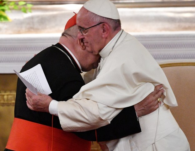 Papież Franciszek i kard. Stanisław Dziwisz /Maciej Kulczyński /PAP