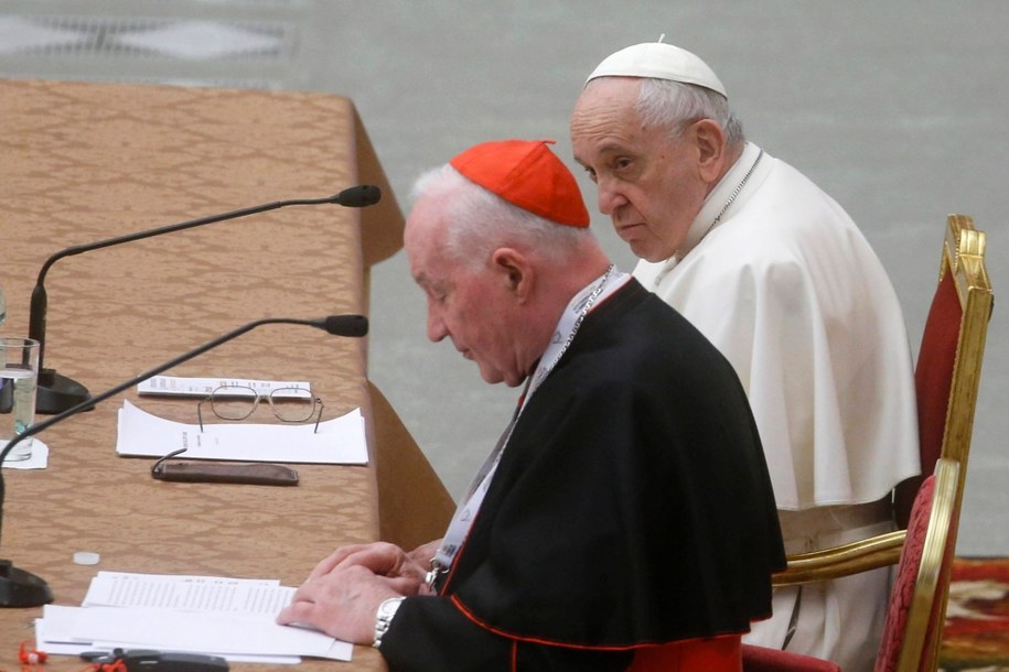 Papież Franciszek i kardynał Marc Ouellet /Fabio Frustaci /PAP/EPA