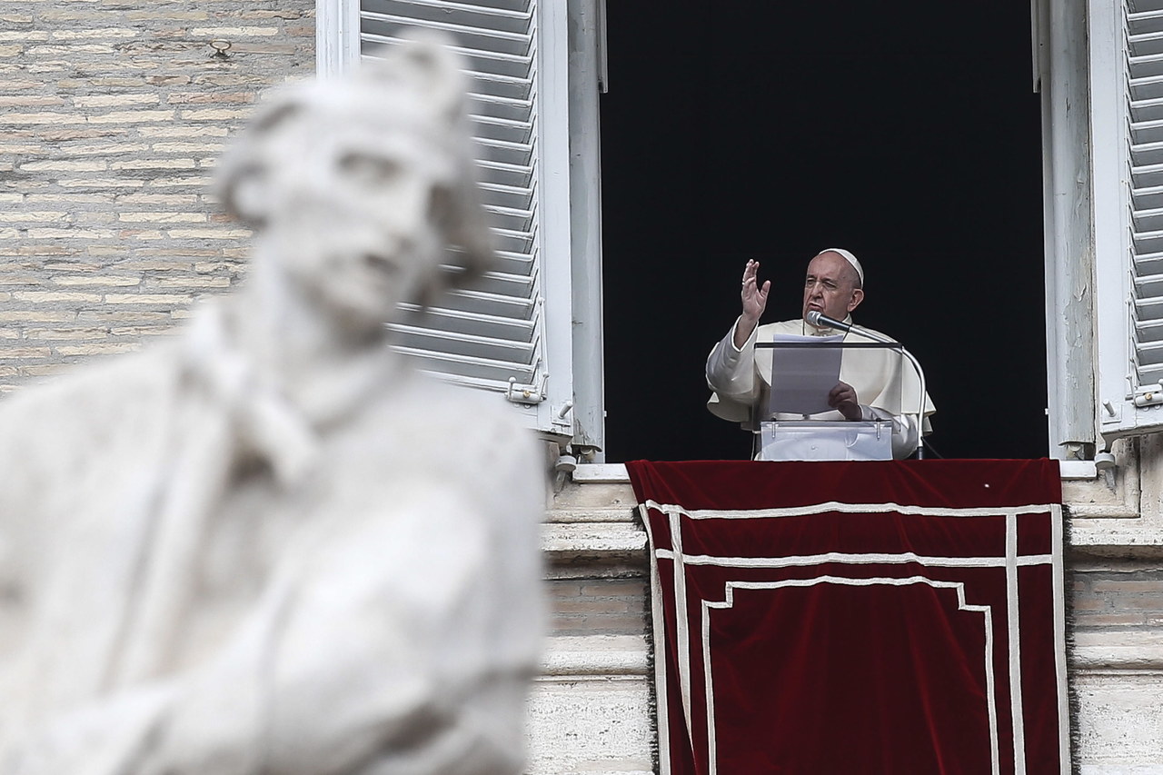 Papież Franciszek: Kościół "choruje", bo nie wychodzi do ludzi 