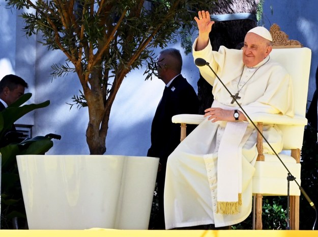 Papież Franciszek na spotkaniu ze studentami /MAURIZIO BRAMBATTI /PAP/EPA