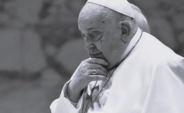 Papież Franciszek nie żyje