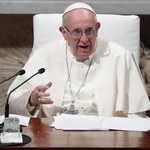 Papież Franciszek: Niech wasze dzieci widzą, jak się całujecie