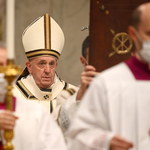 Papież Franciszek: Nienasyceni posiadaniem, rzucamy się do wielu żłobów próżności