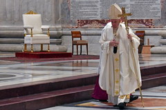 Papież Franciszek odprawił w Wielki Czwartek Mszę Wieczerzy Pańskie w pustej bazylice