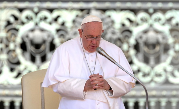 Papież Franciszek po operacji. Najnowszy komunikat Watykanu