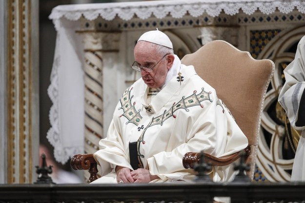 Papież Franciszek podczas mszy świętej /GIUSEPPE LAMI /PAP/EPA