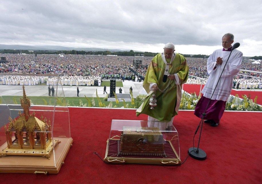 Papież Franciszek podczas mszy /VATICAN MEDIA HANDOUT /PAP/EPA