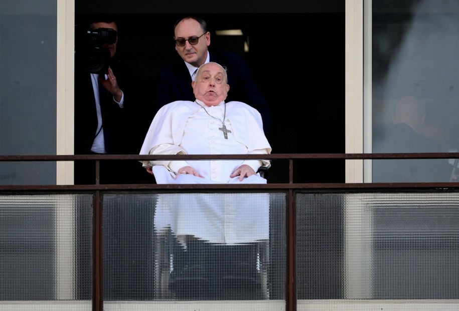 Papież Franciszek podczas pobytu w klinice Gemelli /ETTORE FERRARI /PAP/EPA