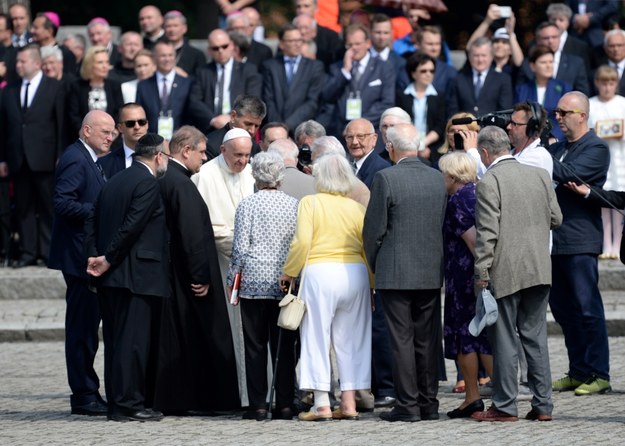 Papież Franciszek podczas spotkania ze Sprawiedliwymi Wśród Narodów Świata /Darek Delmanowicz /PAP