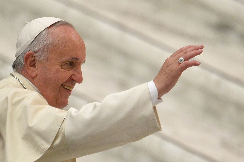 Papież Franciszek podpisał dokument /AFP