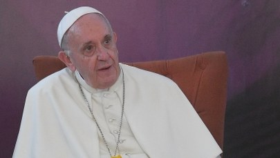 Papież Franciszek spotkał się ofiarami księży pedofilów. "Płakał z nimi"