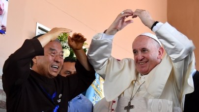 Papież Franciszek spotkał się z chorymi na AIDS. "Obojętność rani i zabija"