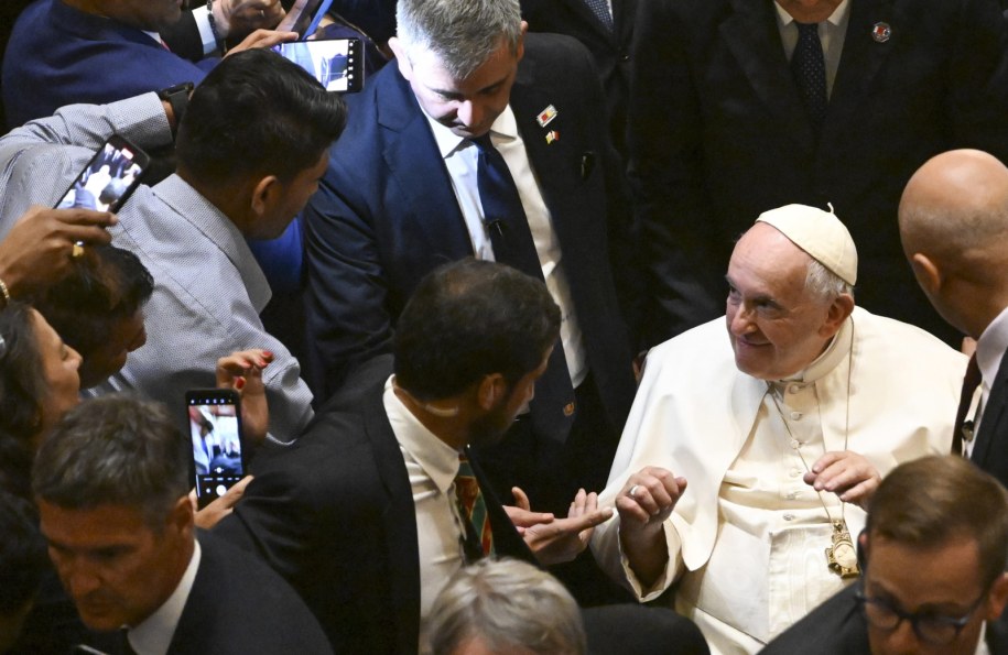 Papież Franciszek w Bahrajnie /MAURIZIO BRAMBATTI /PAP/EPA