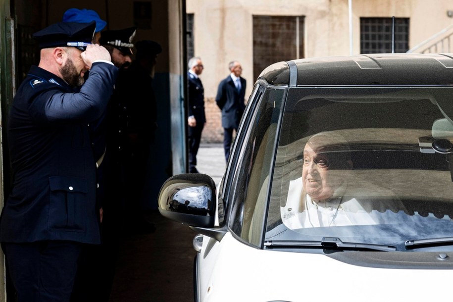 Papież Franciszek w czwartek, 17 kwietnia 2025 /MASSIMO PERCOSSI /PAP