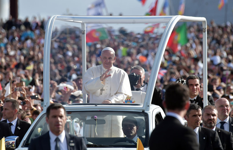 Papież Franciszek w Fatimie /AFP