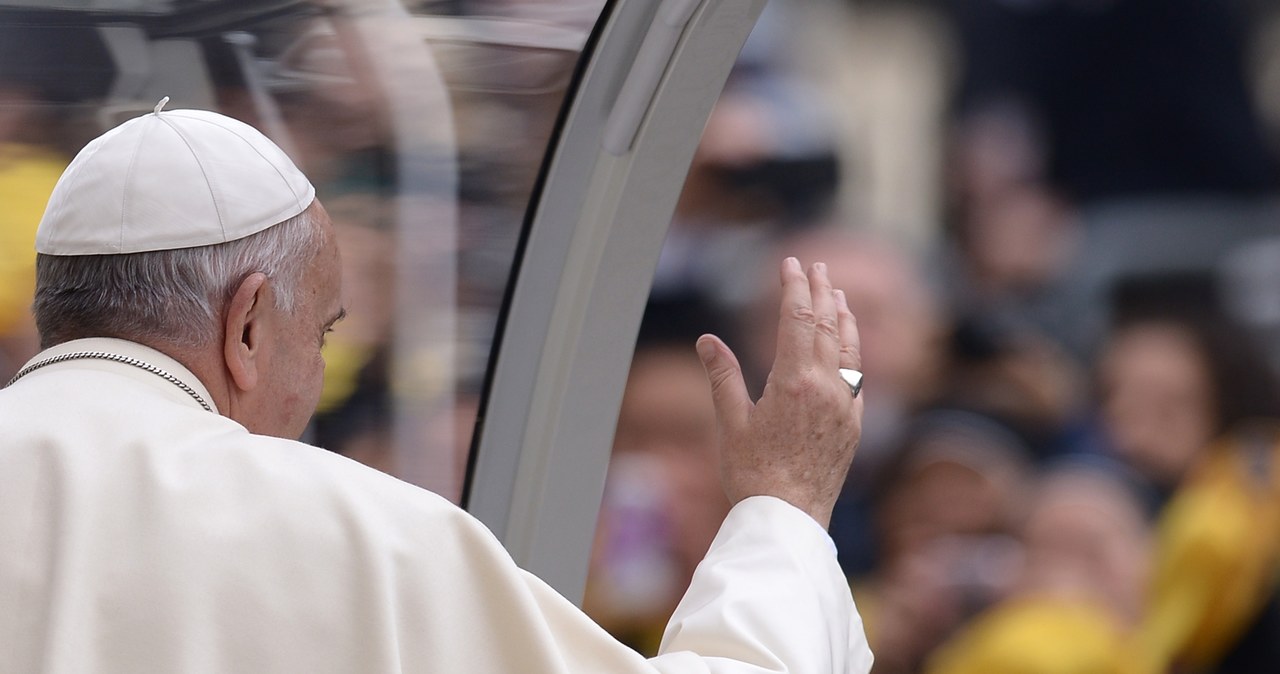 Papież Franciszek z apelem do ekonomistów /AFP