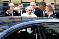 Papież Franciszek z wizytą u kardynała Franciszka Macharskiego 