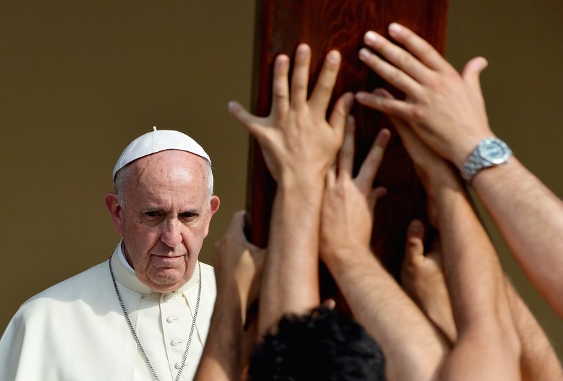 Papież Franciszek zaapelował do młodzieży /AFP