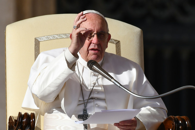 Papież Franciszek zaapelował o przyjmowanie uchodźców /VINCENZO PINTO /AFP