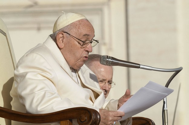 Papież modlił się o pokój w Ukrainie. Z oczu popłynęły mu łzy