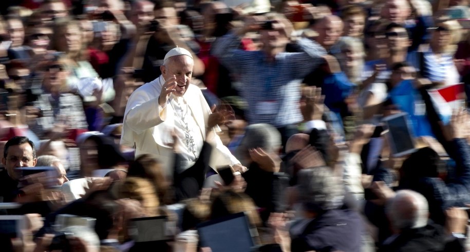 Papież Franciszek znalazł się w zestawieniu na czwartej pozycji /PAP/EPA/CLAUDIO PERI /PAP/EPA