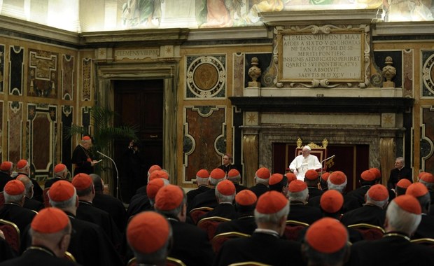 Papież Franciszek znów zaskakuje. Nie ma sekretarza