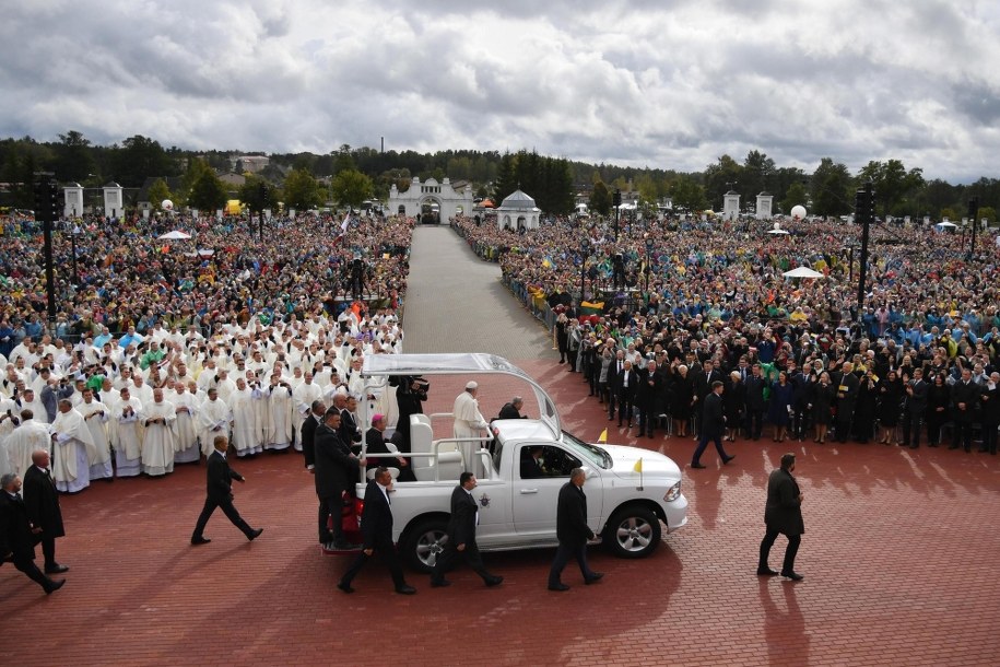 Papież Franciszek /ALESSANDRO DI MEO    /PAP/EPA