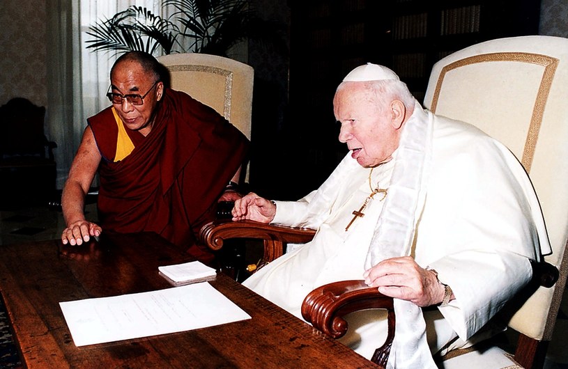 Papież i Dalajlama - jedno w wielu spotkań przyjaciół /Getty Images
