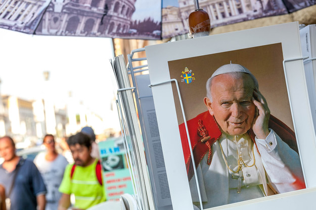 Papież Jan Paweł II na zdjęciu /Shutterstock