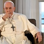 Papież krytykowany za słowa o "radosnej integracji" migrantów we Francji