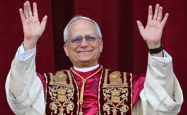 Papież Leon XIV podjął decyzję. Gdzie naprawdę zamieszka?