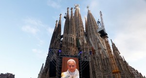 Papież Leon XIV poświęcił Wieże Chrystusa w Barcelonie