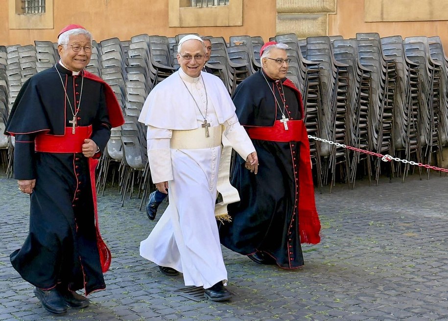 Papież Leon XIV spotkał się w sobotę z kardynałami /Abaca/ABACA    /PAP